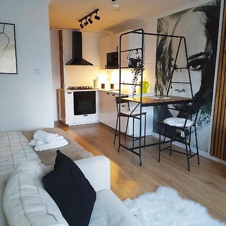 H&S Apartament Warszawa Wola Free Parking Free Wi-Fi Zewnętrze zdjęcie
