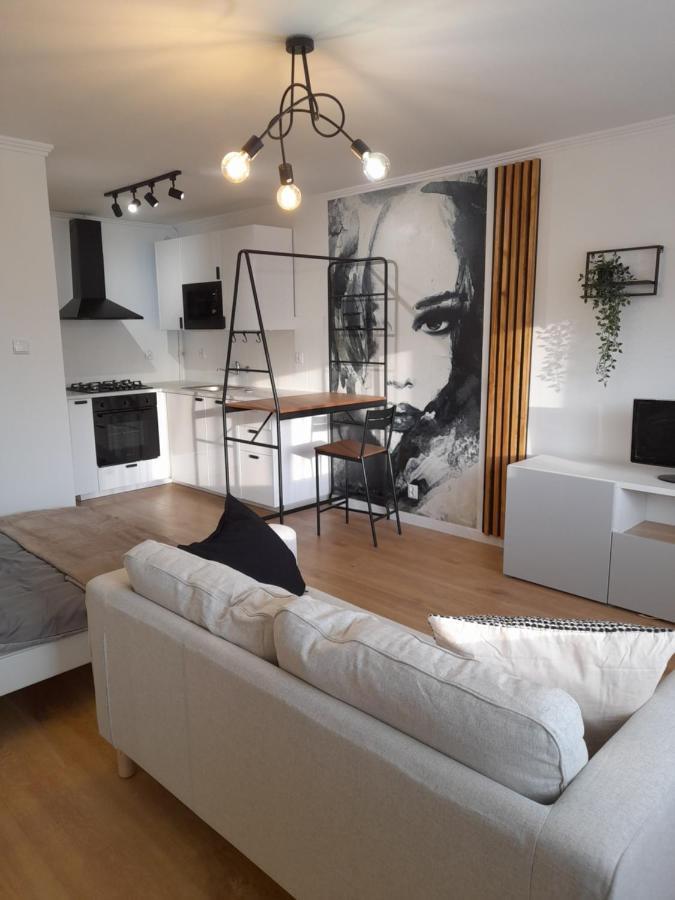 H&S Apartament Warszawa Wola Free Parking Free Wi-Fi Zewnętrze zdjęcie