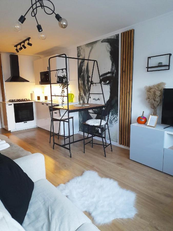 H&S Apartament Warszawa Wola Free Parking Free Wi-Fi Zewnętrze zdjęcie